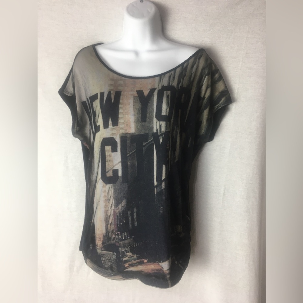 Skinny Minnie New York City sweater top